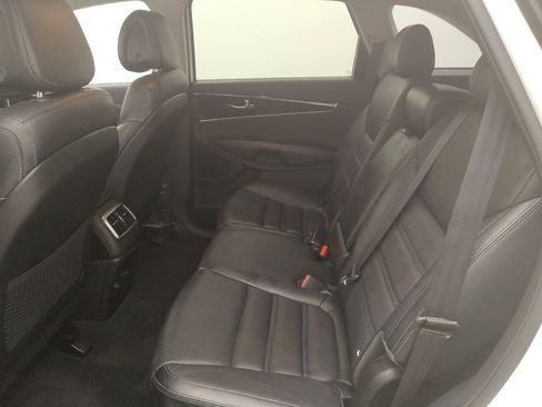 Used 2016 Kia Sorento EX FWD image 18
