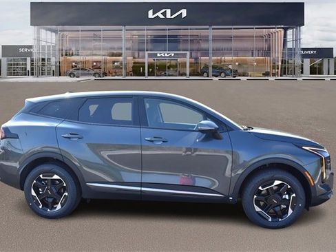 New 2026 Kia Sportage S image 2