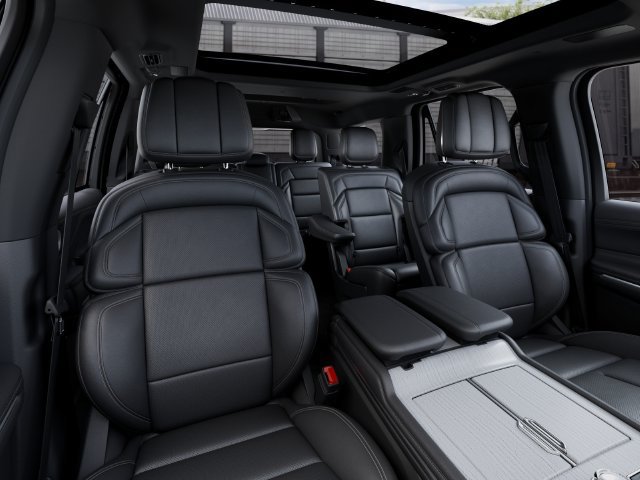 New 2027 Lincoln Navigator Reserve AWD/4WD image 10