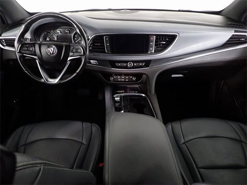 Used 2022 Buick Enclave Essence image 27