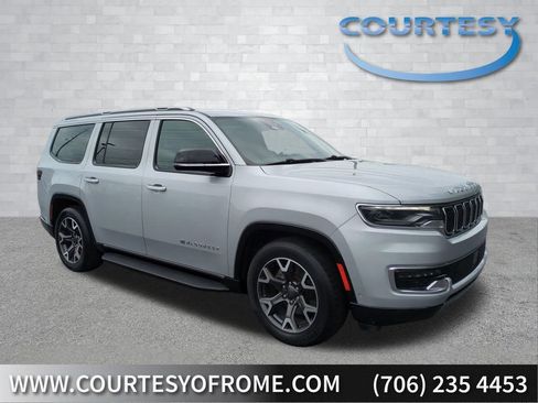 Used 2024 Jeep Wagoneer Series III AWD/4WD image 1