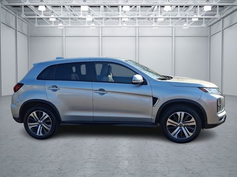 Used 2024 Mitsubishi Outlander Sport SE image 6