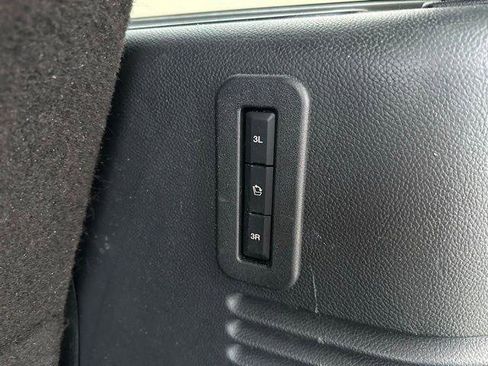 Used 2016 Lincoln Navigator Select image 22