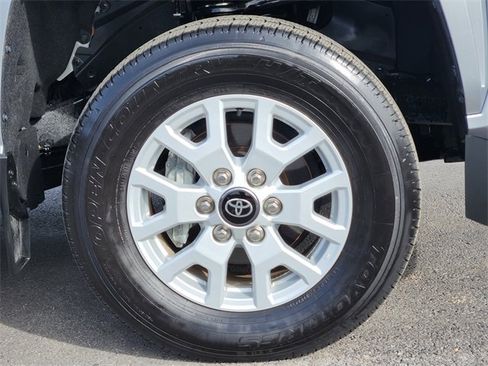 Certified 2024 Toyota Tacoma SR5 image 8