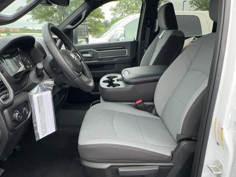 New 2023 RAM 4500 SLT w/ Quick Order Package 2YG SLT image 8