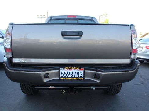 Used 2010 Toyota Tacoma 4x4 Regular Cab w/ Enhancement Pkg image 13