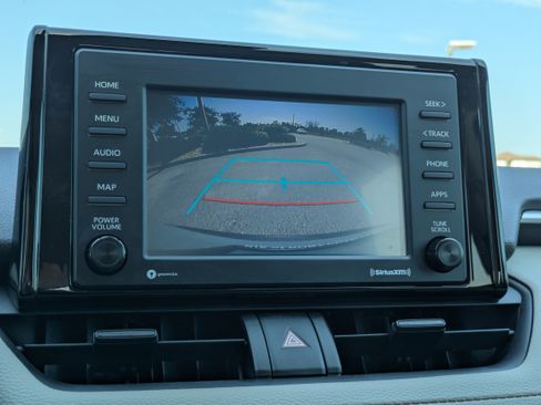 Used 2021 Toyota RAV4 XLE w/ Convenience Package FWD image 22