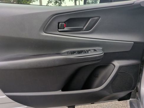 Used 2023 Toyota Prius LE FWD image 12