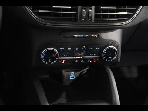 Certified 2023 Ford Escape Active AWD/4WD image 13