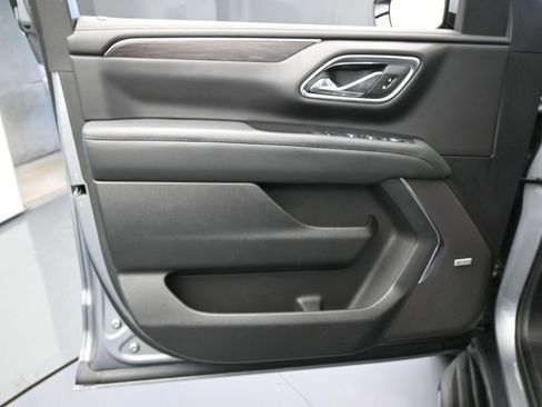 Used 2024 Chevrolet Tahoe LT image 13