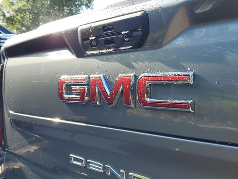 Used 2021 GMC Sierra 1500 Denali w/ Technology Package AWD/4WD image 6
