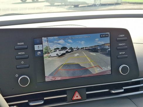 Used 2025 Hyundai Elantra Sport FWD image 18