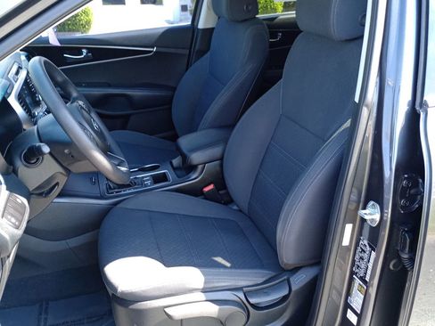 Used 2018 Kia Sorento LX image 13