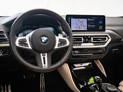 Used 2024 BMW X4 M40i w/ Premium Package image 4