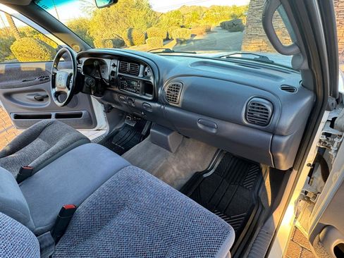 Used 2002 Dodge Ram 2500 Truck SLT Quad Cab Long Bed 2WD image 27