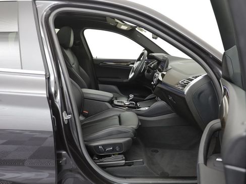 Certified 2025 BMW X4 xDrive30i AWD/4WD image 18