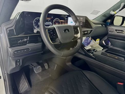 New 2026 INFINITI QX80 Autograph w/ Premium Cargo Package image 9