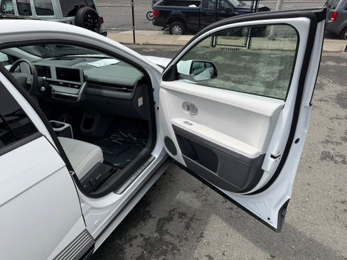 Used 2024 Hyundai Ioniq 5 Limited RWD image 37