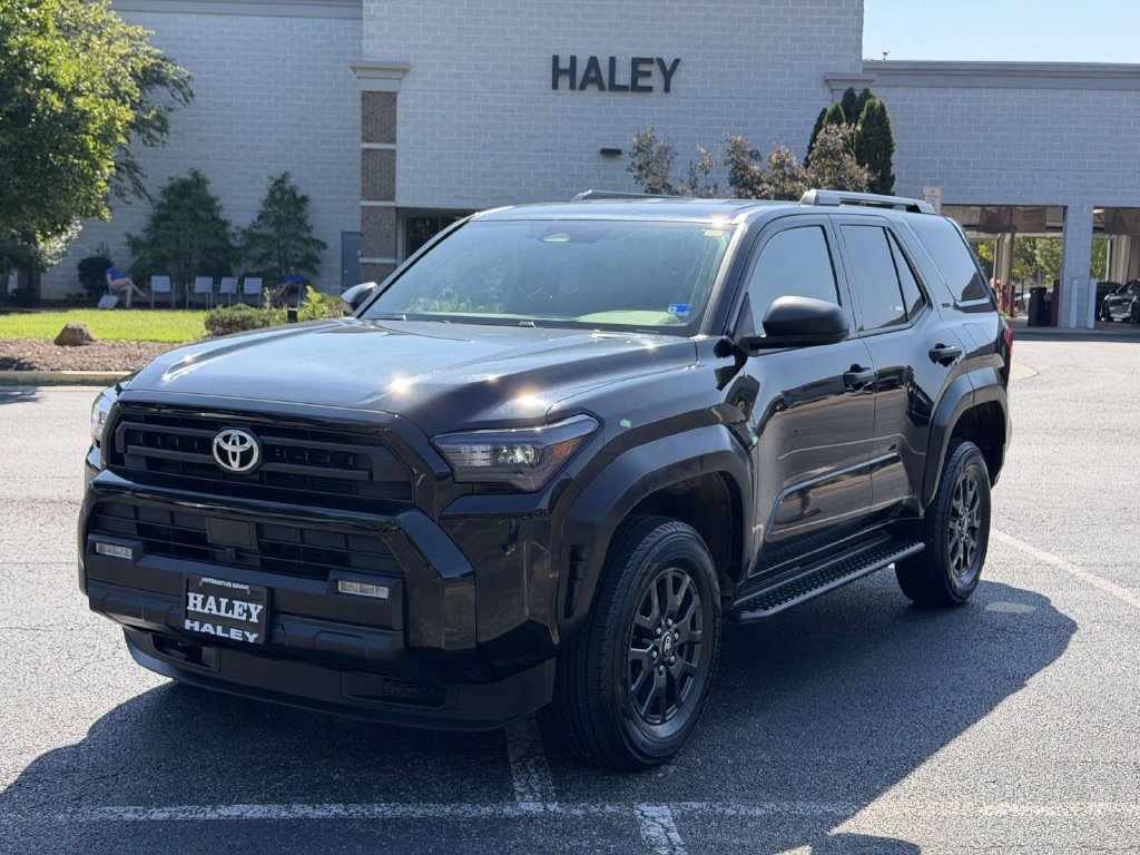 Certified 2025 Toyota 4Runner SR5 AWD/4WD image 24