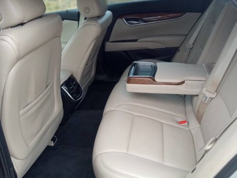 Used 2018 Cadillac XTS Luxury image 13