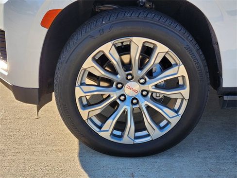 Used 2023 GMC Yukon Denali w/ LPO, Floor Liner Package image 10