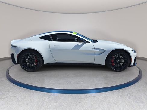 Used 2023 Aston Martin V8 Vantage Coupe image 5