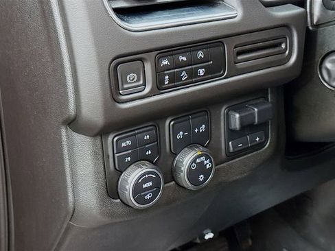 Used 2023 Chevrolet Tahoe Z71 w/ Z71 Off-Road Package image 12