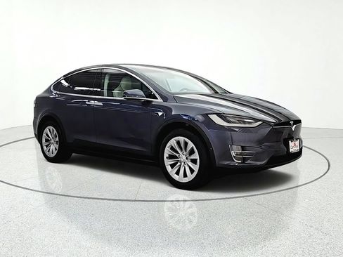 Used 2018 Tesla Model X 75D AWD/4WD image 8