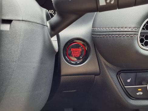 Used 2026 Honda HR-V EX-L image 12