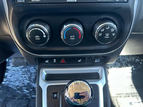 Used 2017 Jeep Compass High Altitude AWD/4WD image 14