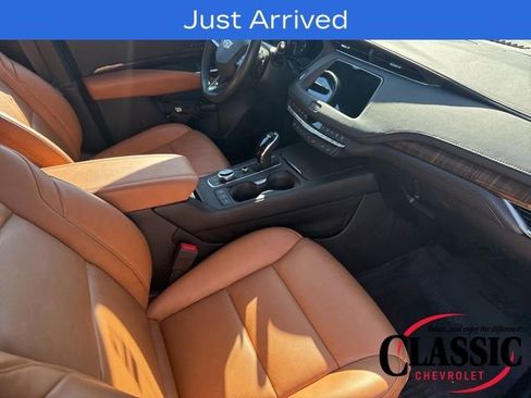 Used 2023 Cadillac XT4 Premium Luxury w/ Technology Package image 27