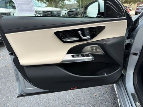 Used 2024 Mercedes-Benz E 350 4MATIC Sedan image 12