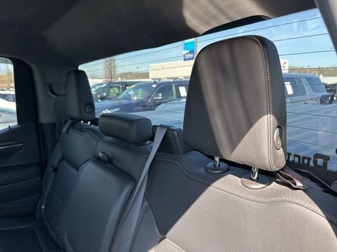 Used 2022 GMC Sierra 1500 SLT w/ SLT Premium Package image 11
