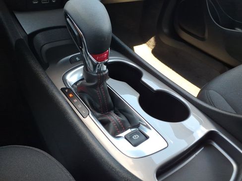 Used 2025 Chevrolet Malibu RS FWD image 16
