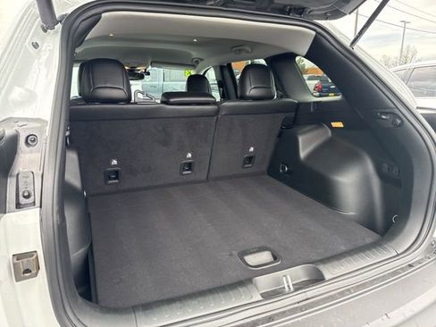 Used 2023 Jeep Cherokee Altitude Lux image 18