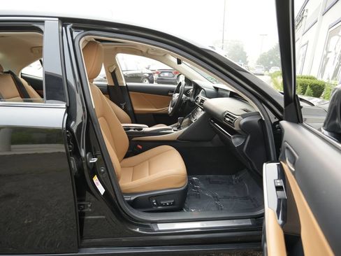 Used 2018 Lexus IS 300 AWD w/ Comfort Package image 27
