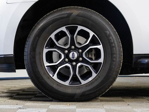 Used 2024 Ford Expedition Max XLT image 43