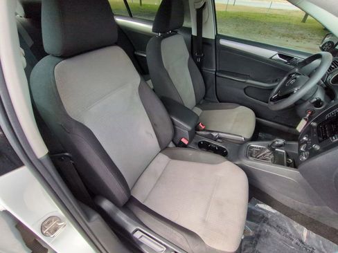 Used 2017 Volkswagen Jetta S image 20