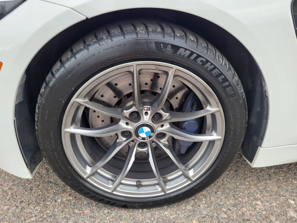 Used 2020 BMW M4 Convertible RWD image 11