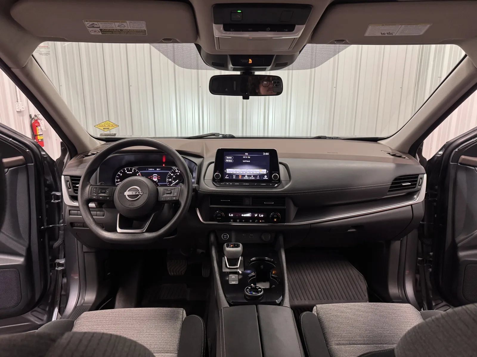 Used 2023 Nissan Rogue SV AWD/4WD image 27