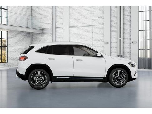 New 2026 Mercedes-Benz GLA 250 4MATIC image 17