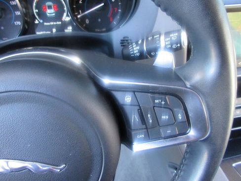 Used 2019 Jaguar F-PACE R-Sport AWD/4WD image 55