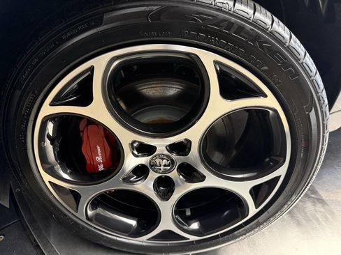 Used 2024 Alfa Romeo Tonale Veloce AWD/4WD image 28