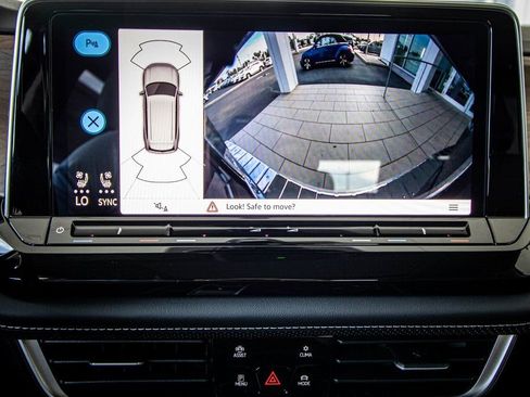 New 2026 Volkswagen Atlas SE image 4