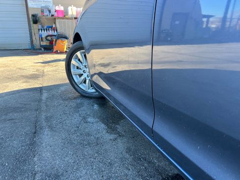 Used 2015 Toyota Sienna Limited image 34