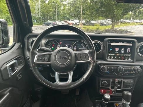 Used 2023 Jeep Wrangler Unlimited Rubicon 4xe w/ Cold Weather Group AWD/4WD image 14
