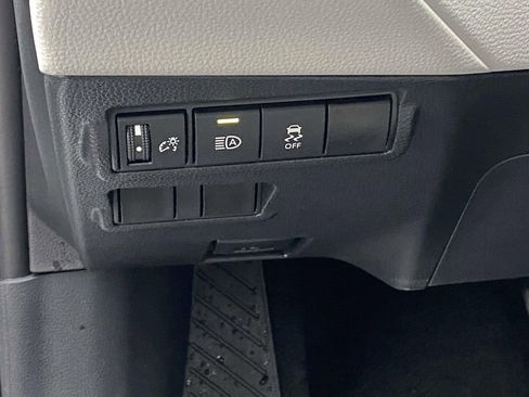 New 2026 Toyota Corolla Cross L image 25