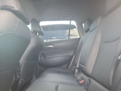 Used 2023 Toyota Corolla Cross XLE AWD/4WD image 12