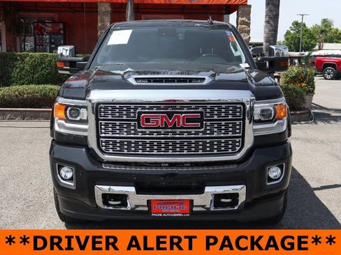 Used 2018 GMC Sierra 2500 Denali w/ Duramax Plus Package image 3