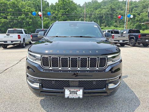 Used 2023 Jeep Wagoneer 4WD image 29